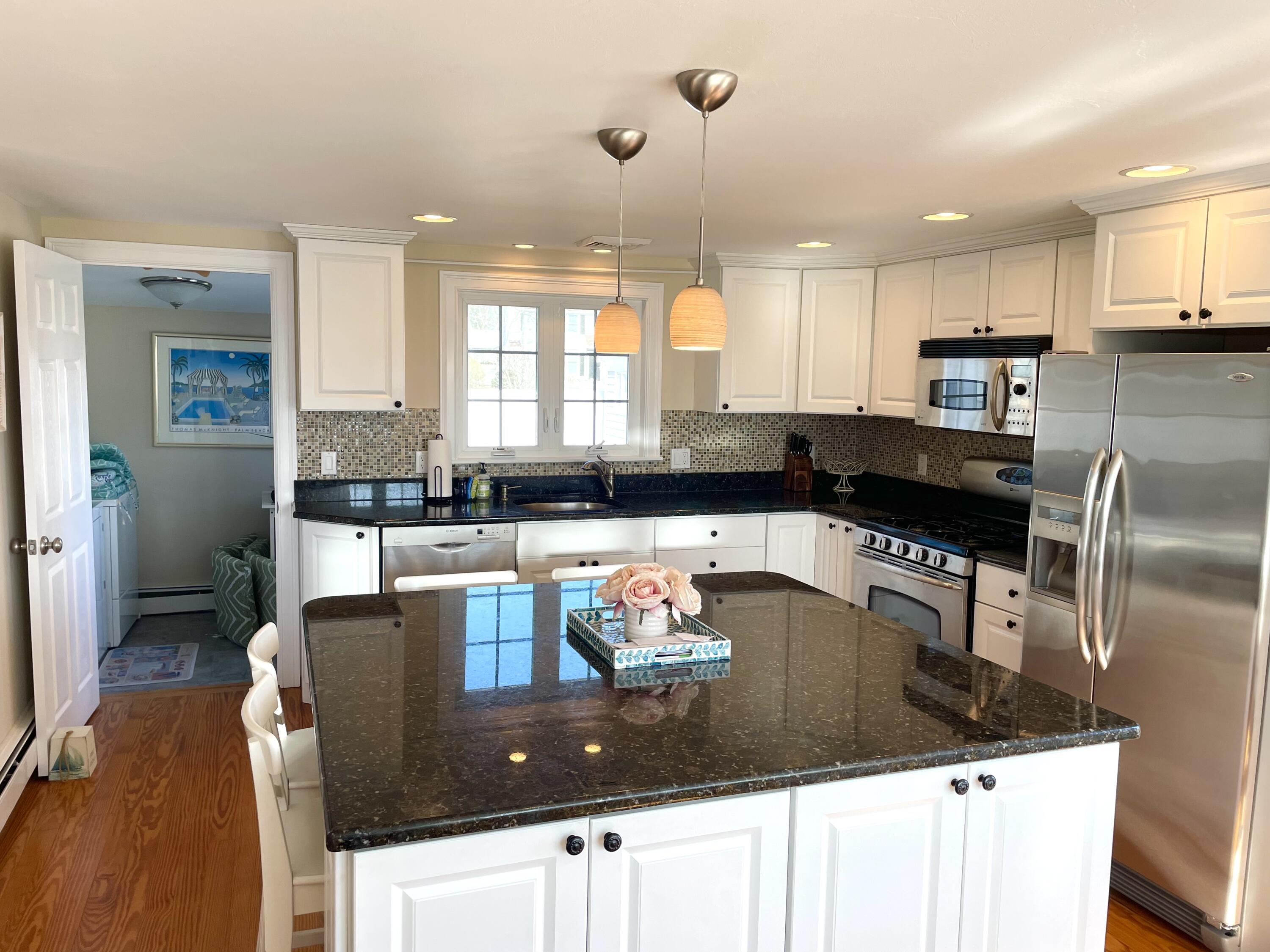 32 Surfside Road West Dennis, MA 02670 - Photo 16 of 31 IMG_E1930