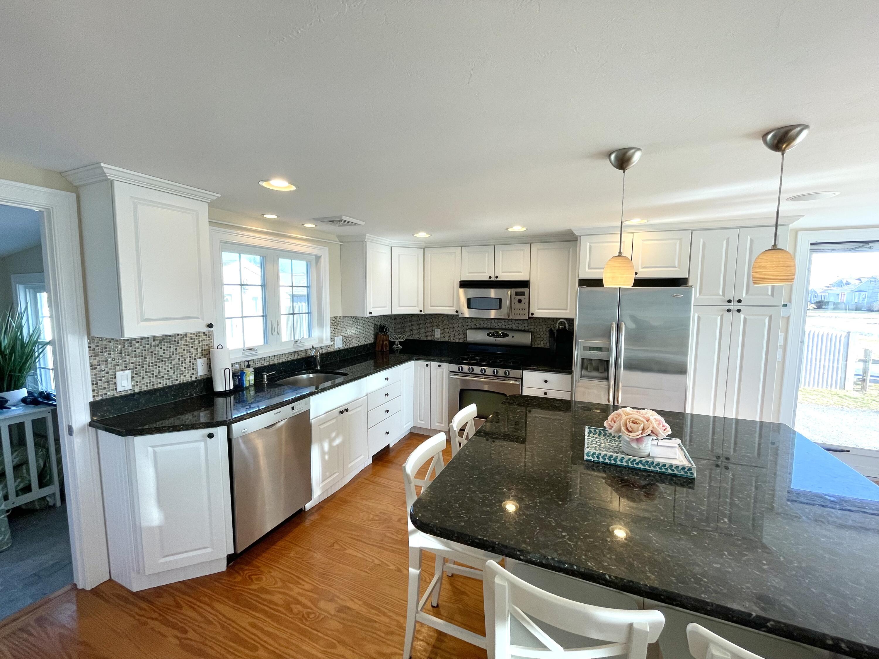 32 Surfside Road West Dennis, MA 02670 - Photo 17 of 31 IMG_E1923