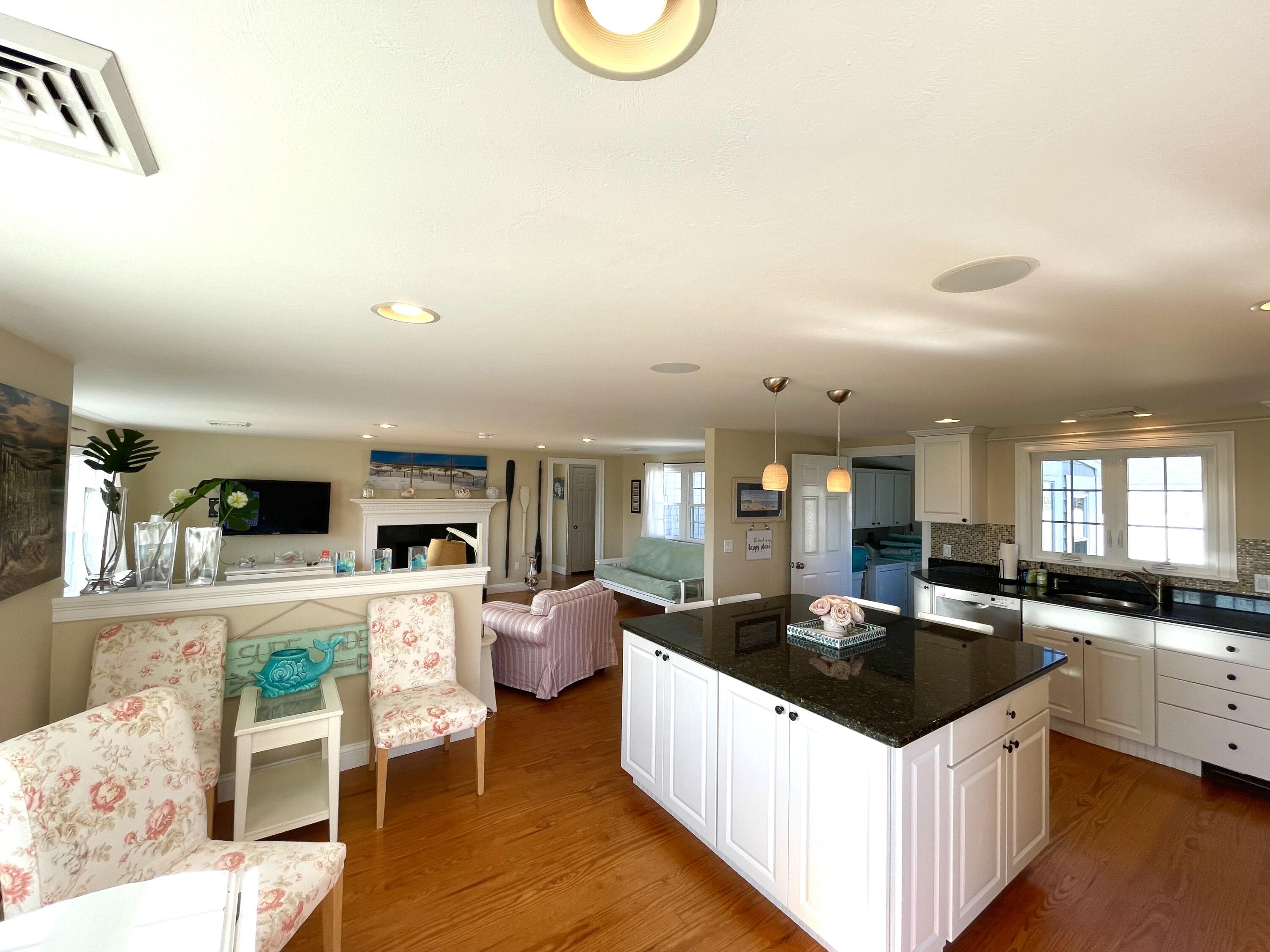 32 Surfside Road West Dennis, MA 02670 - Photo 19 of 31 IMG_E1927