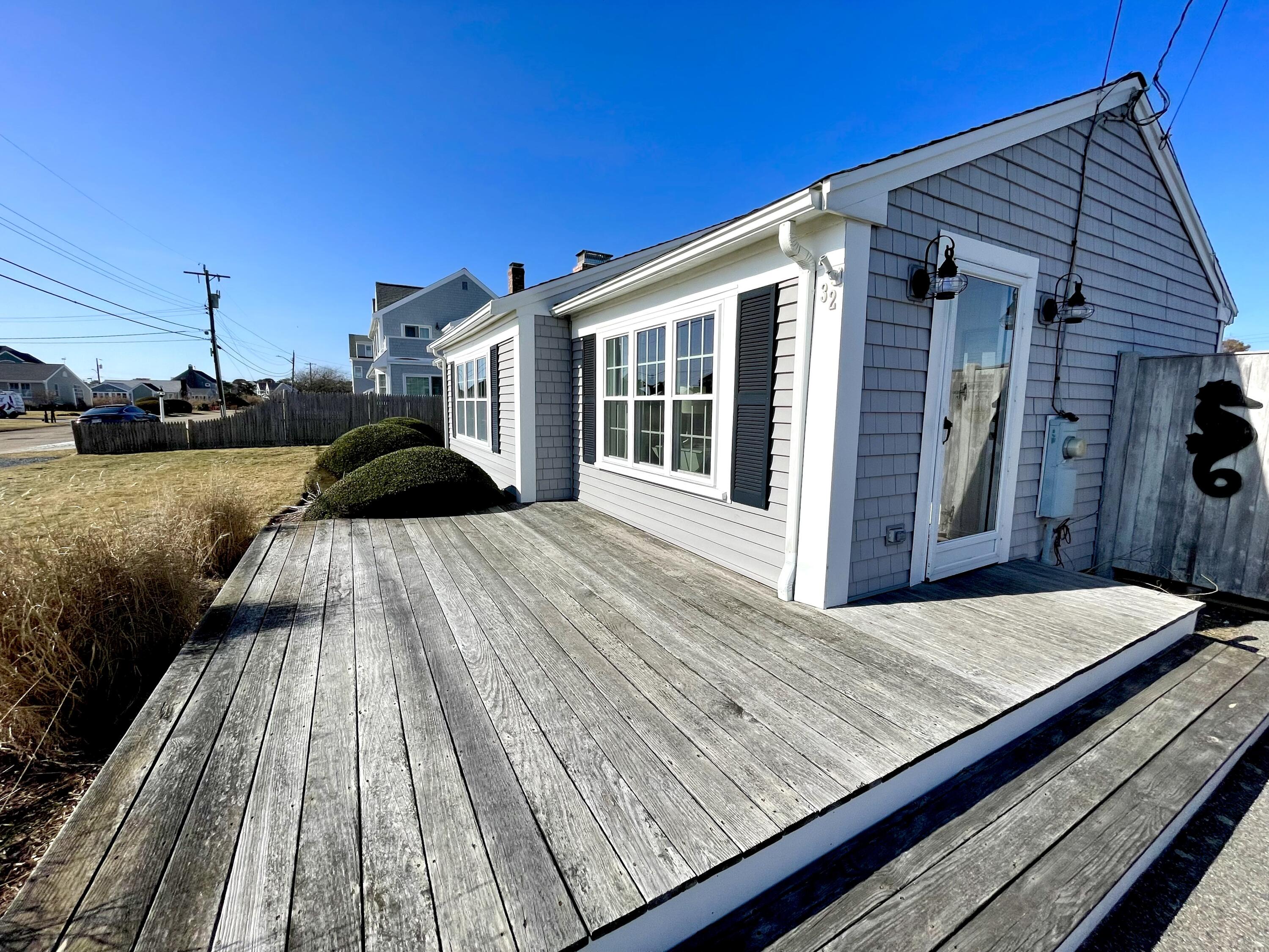 32 Surfside Road West Dennis, MA 02670 - Photo 7 of 31 IMG_E1941
