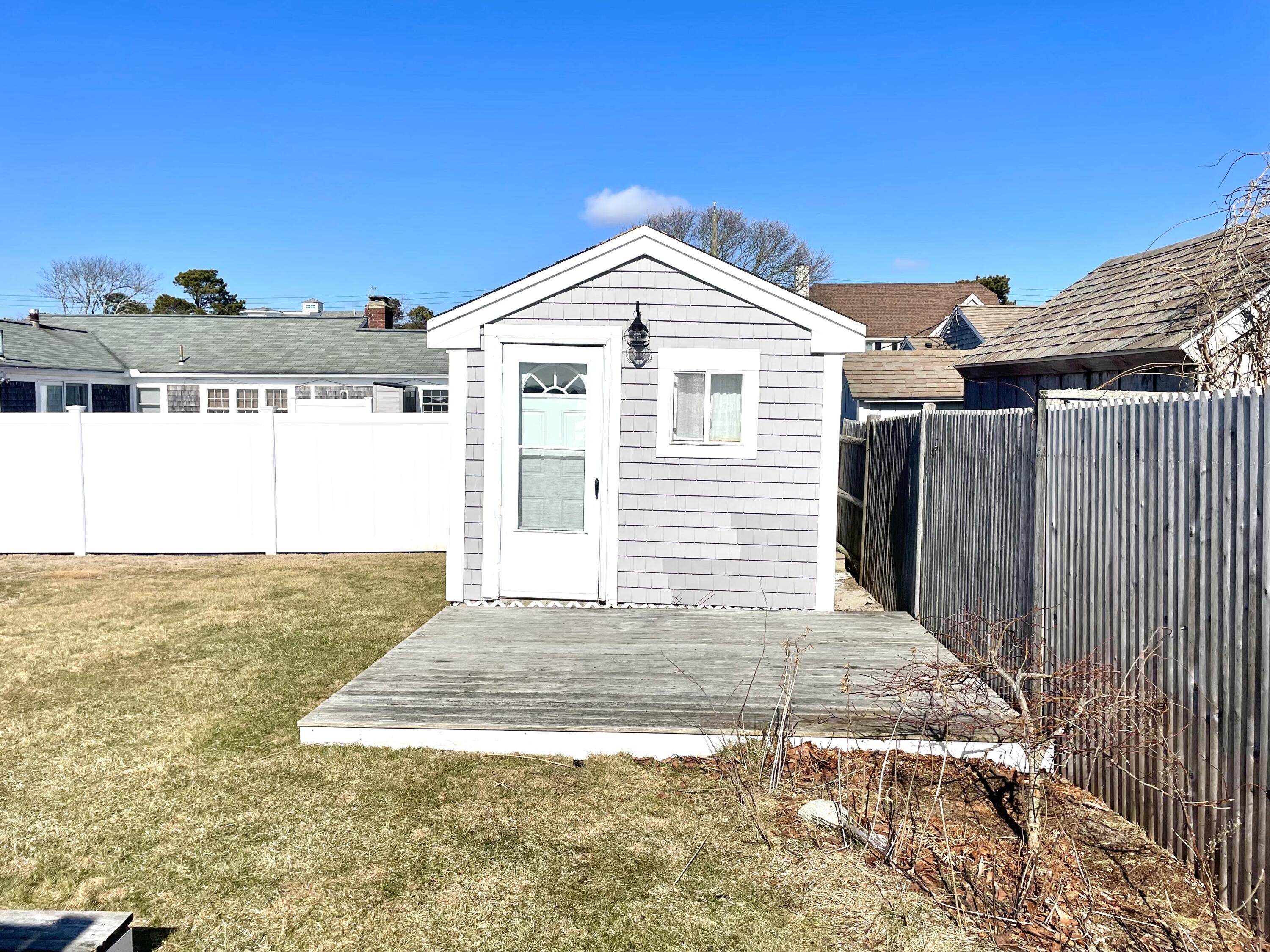 32 Surfside Road West Dennis, MA 02670 - Photo 9 of 31 IMG_E1907