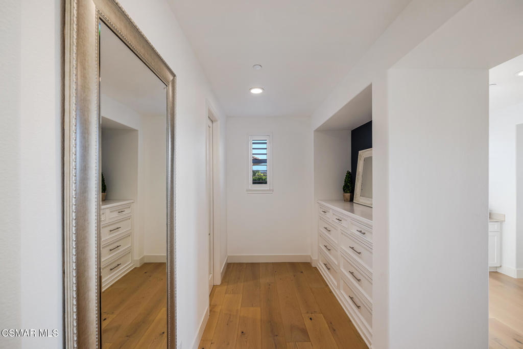 13148 Bent Grass Place Moorpark, CA 93021 - Photo 40 of 76 a view of hallway with livingroom