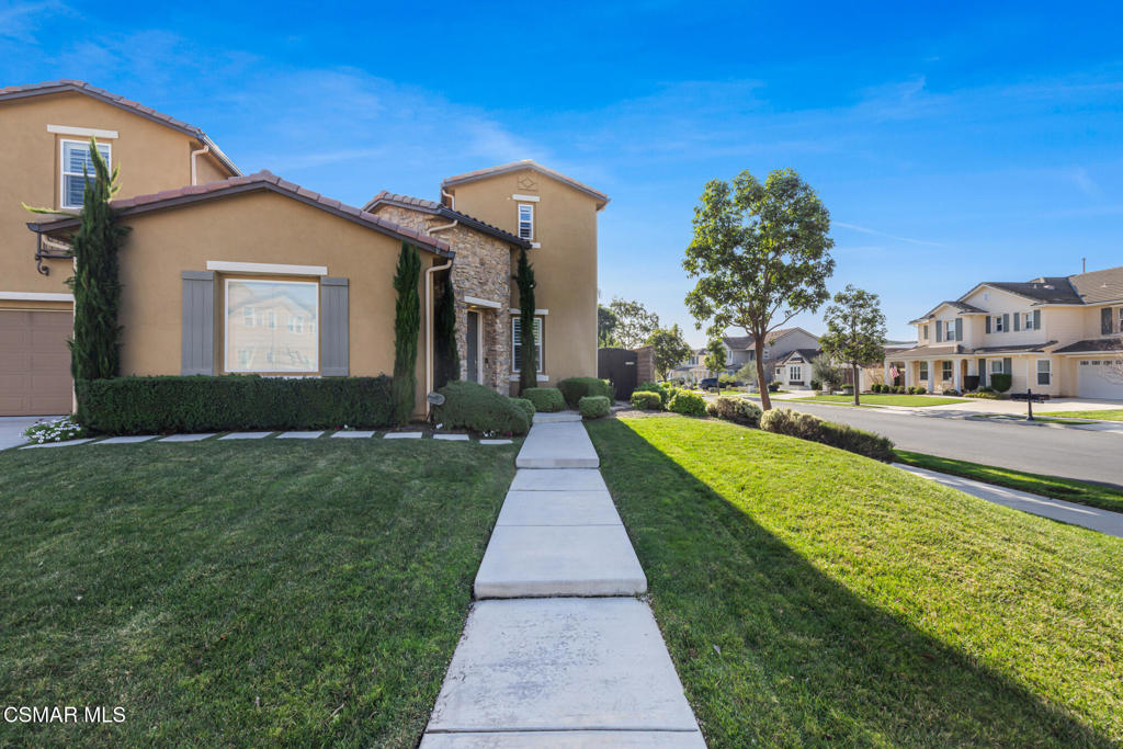 13148 Bent Grass Place Moorpark, CA 93021 - Photo 4 of 76