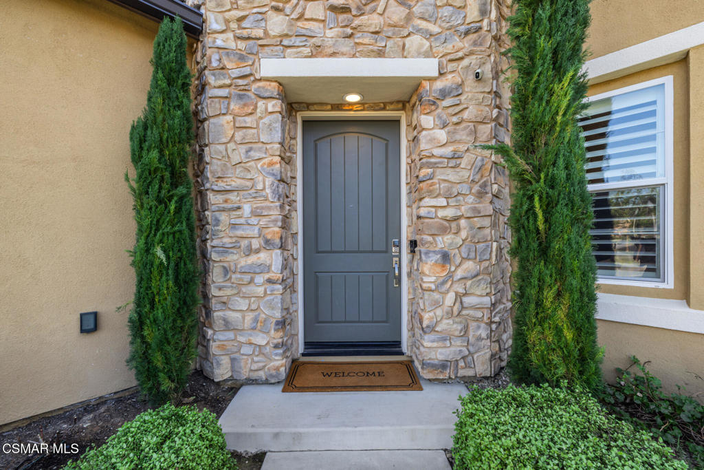 13148 Bent Grass Place Moorpark, CA 93021 - Photo 6 of 76 a front view of a house