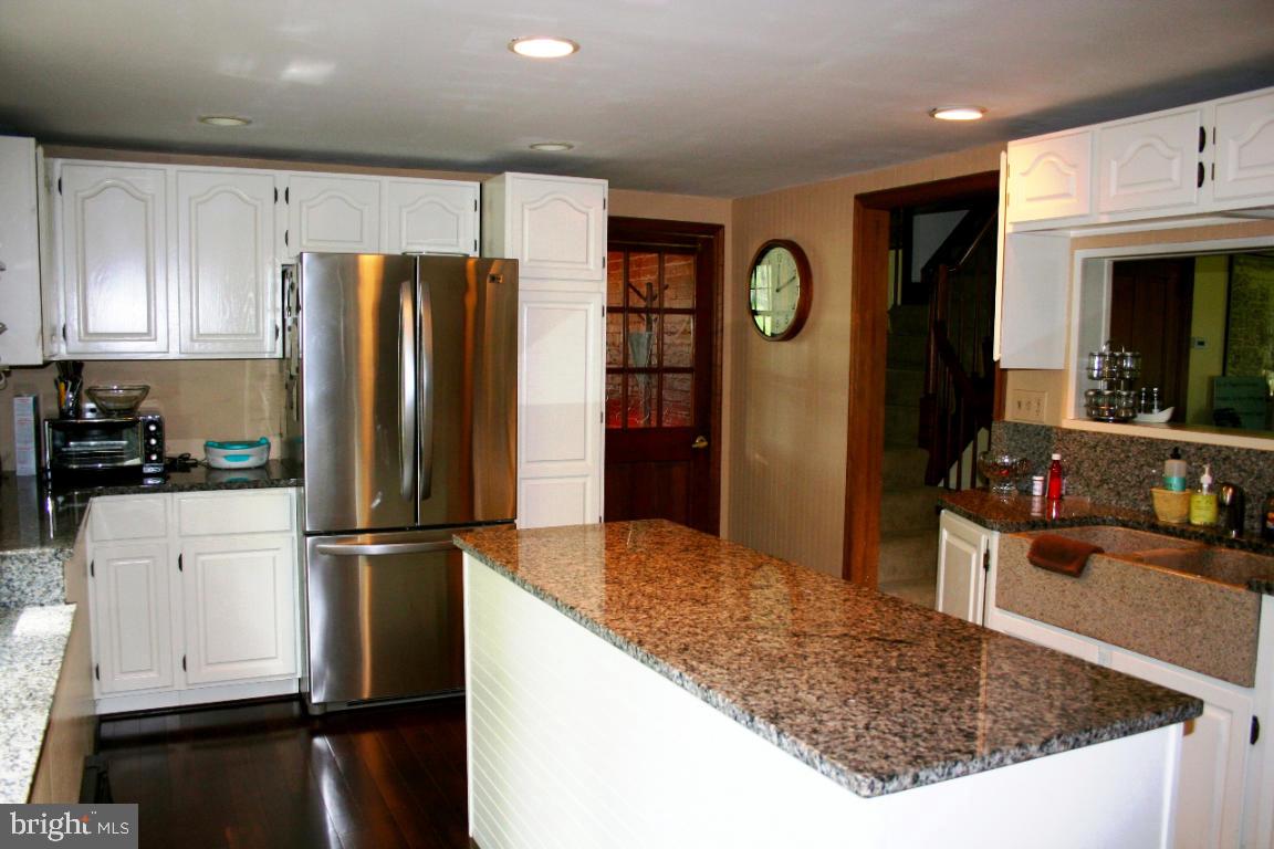 4432 Fairview Road Columbia, PA 17512 - Photo 4 of 22 Gallery Image 4