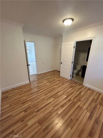 $2,000 | 3720 East 15th Street, Long Beach, CA 90804