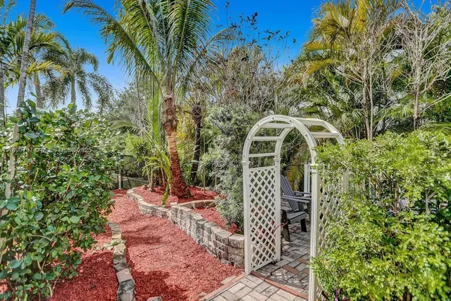 $21,995 | 3152 Southwest 147th Avenue, Davie, FL 33330