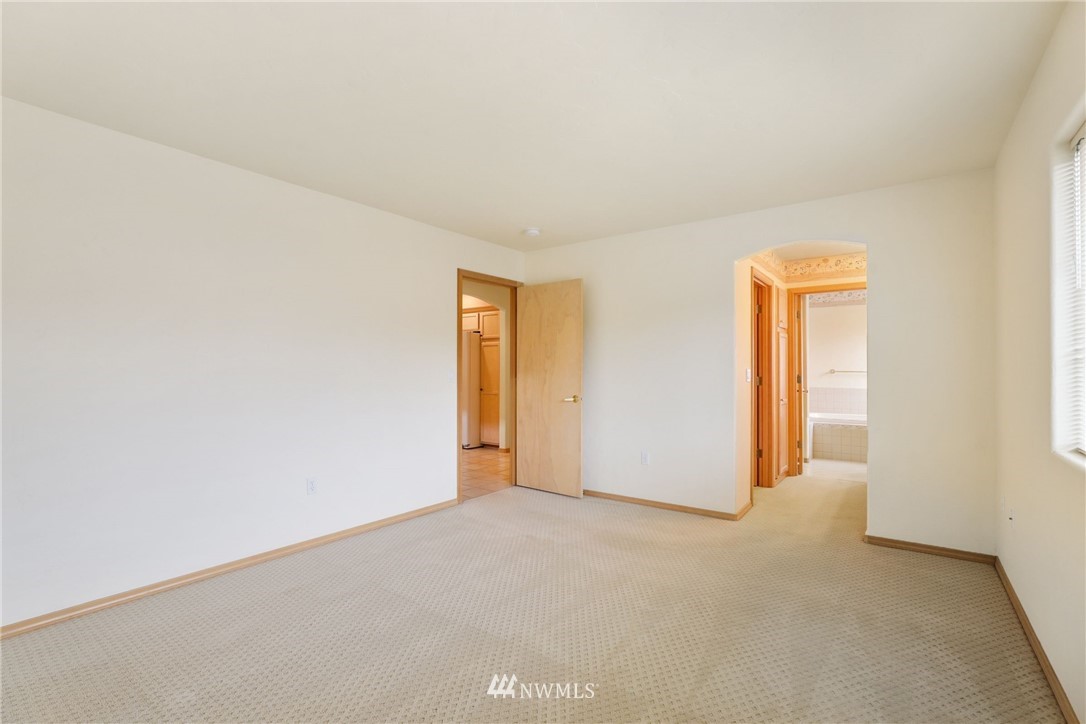 6637 Riviera Court Southeast Lacey, WA 98513 - Photo 12 of 24 Gallery Image 12