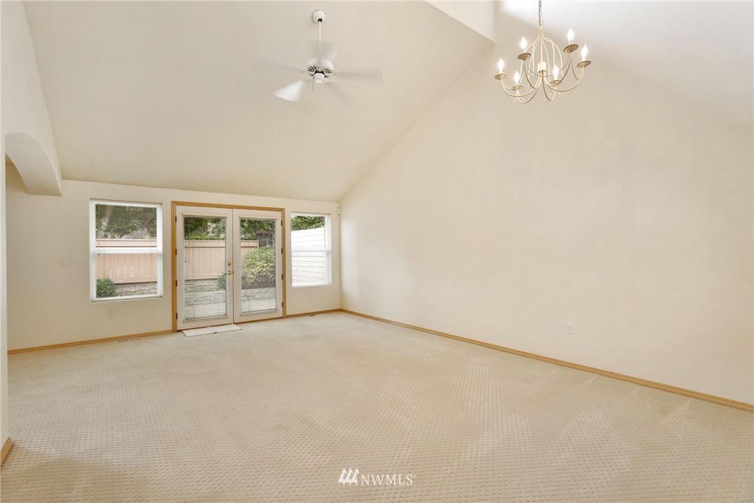6637 Riviera Court Southeast Lacey, WA 98513 - Photo 7 of 24 Gallery Image 7