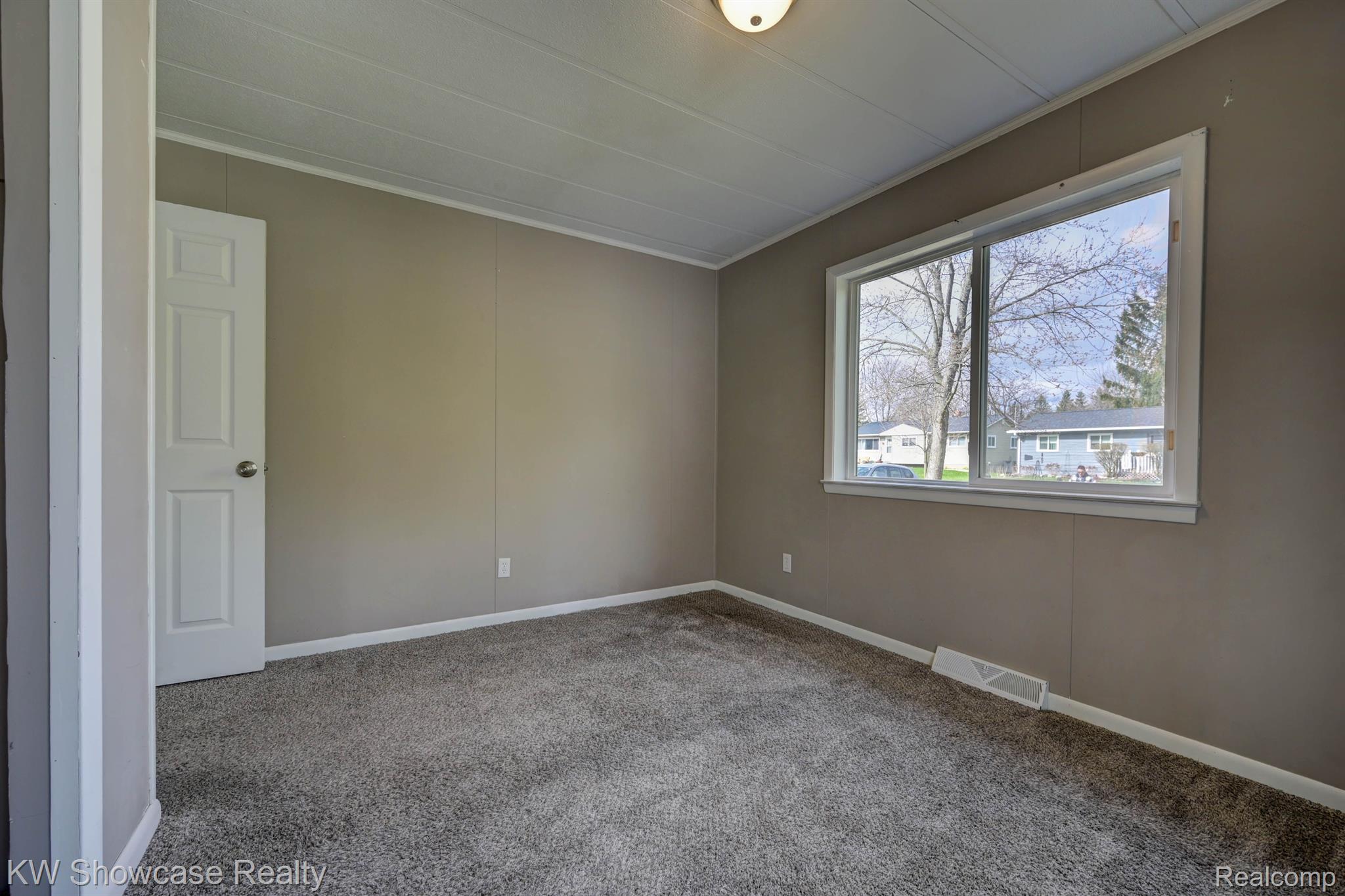 5130 Warmbriar Road White Lake, MI 48383 - Photo 25 of 44 Gallery Image 25
