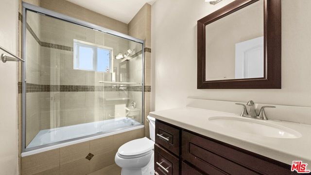 $4,295 | 4376 Ethel Avenue, Unit 401, Studio City, CA 91604