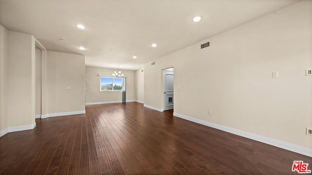 $4,295 | 4376 Ethel Avenue, Unit 401, Studio City, CA 91604