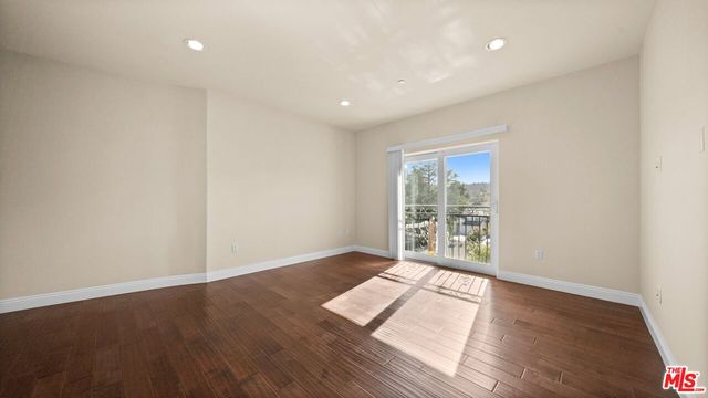 $4,295 | 4376 Ethel Avenue, Unit 401, Studio City, CA 91604