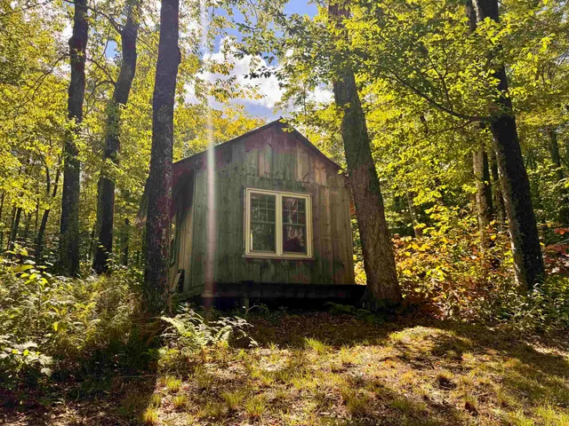 $95,500 | 7601 Highway 105, Jay, VT 05859