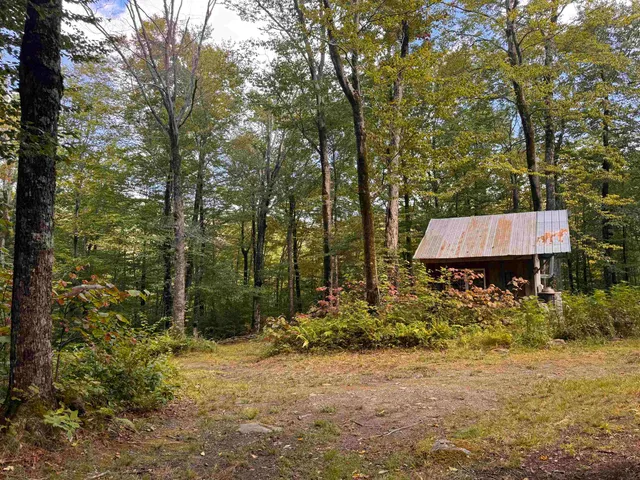 $95,500 | 7601 Highway 105, Jay, VT 05859