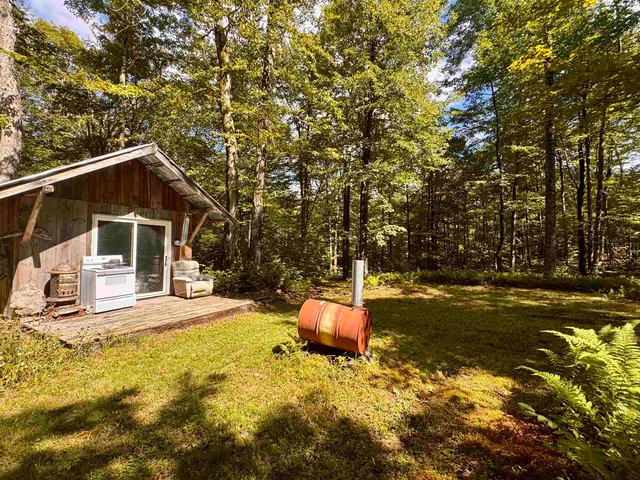 $95,500 | 7601 Highway 105, Jay, VT 05859