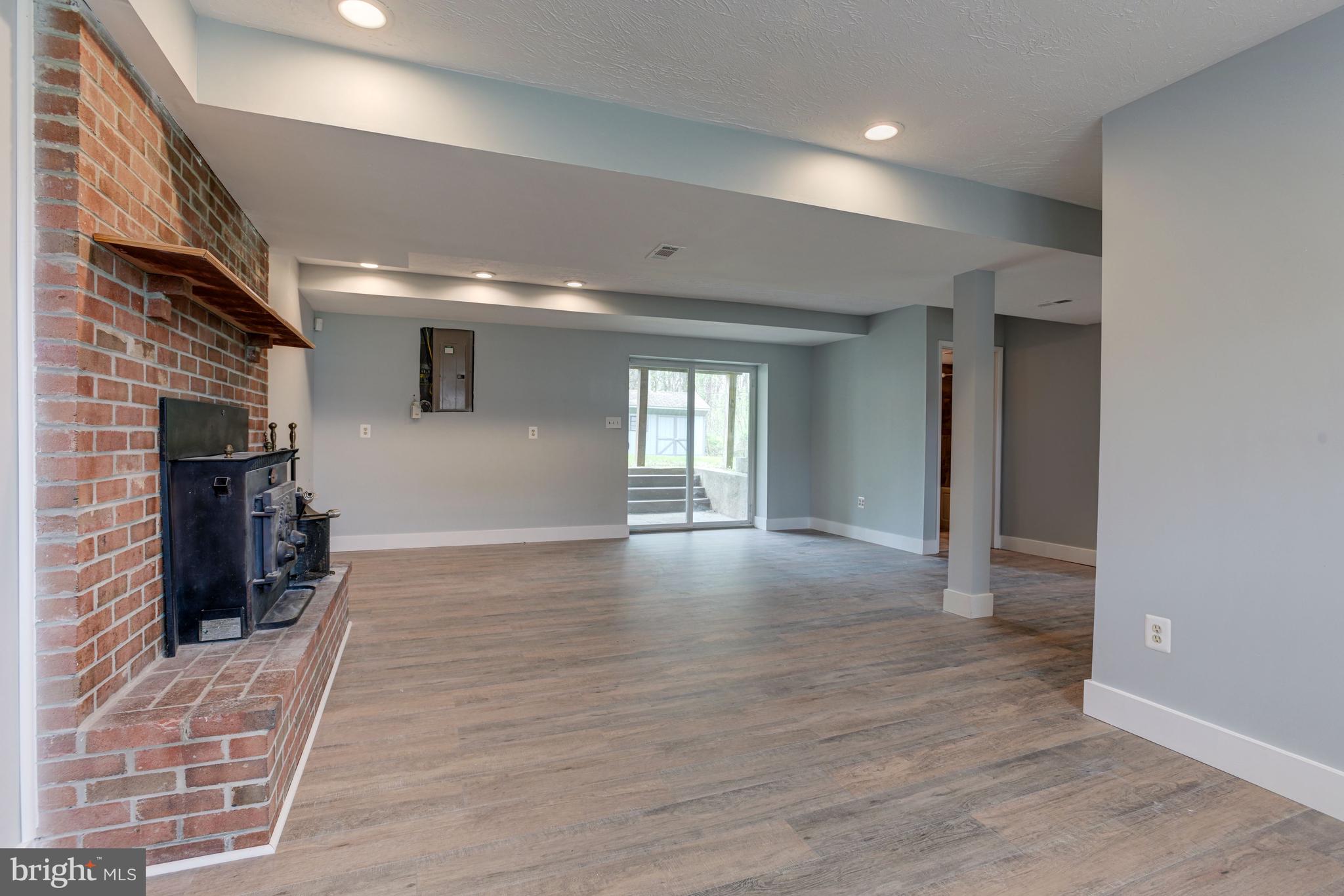 1214 Keithmont Road Catonsville, MD 21228 - Photo 20 of 30 Family Room