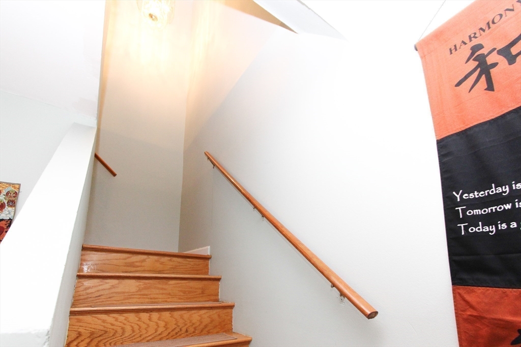 1 Pelham Street, Unit B Worcester, MA 01609 - Photo 17 of 32