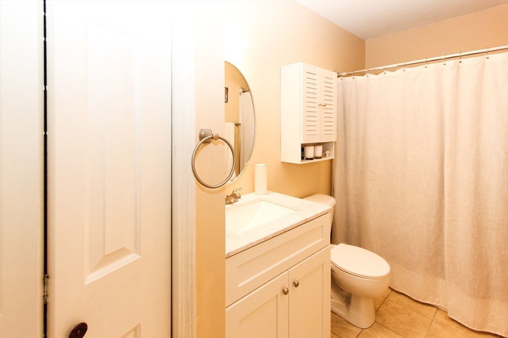 1 Pelham Street, Unit B Worcester, MA 01609 - Photo 21 of 32