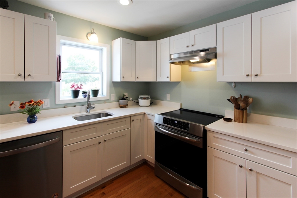 1 Pelham Street, Unit B Worcester, MA 01609 - Photo 6 of 32