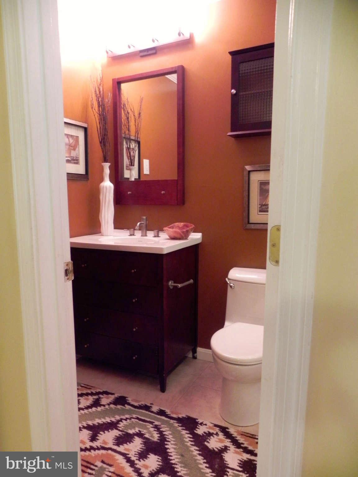 8400 Fort Hunt Road Alexandria, VA 22308 - Photo 11 of 26 Bath (Master)