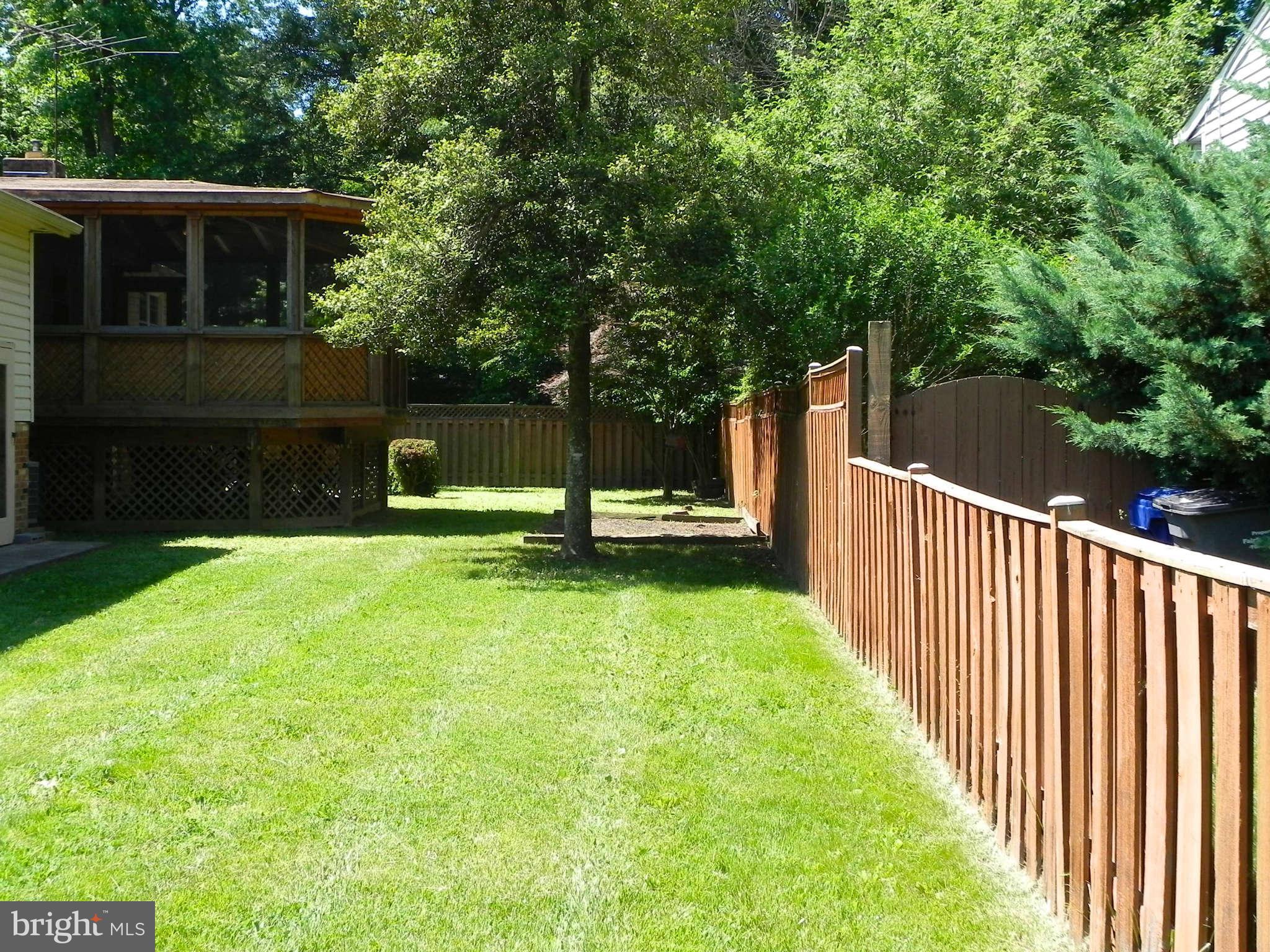 8400 Fort Hunt Road Alexandria, VA 22308 - Photo 22 of 26 Exterior (Rear)