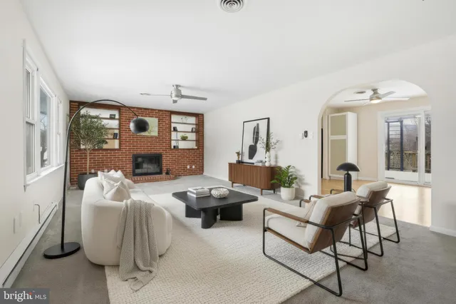 $450,000 | 538 Jefferson Pike, Knoxville, MD 21758