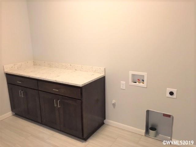 5931 Northeast Trask Lane Albany, OR 97321 - Photo 12 of 17