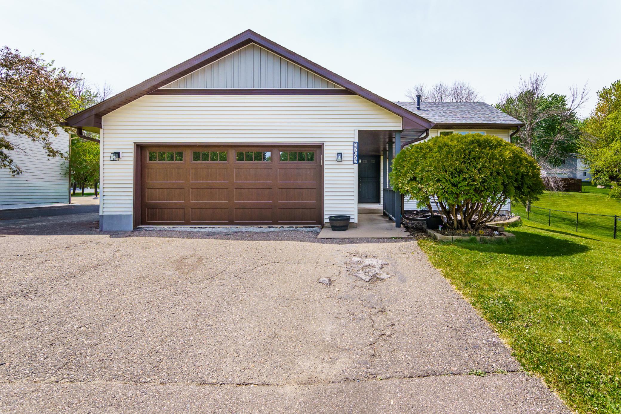 17025 Gannon Way West Rosemount, MN 55068 - Photo 2 of 16