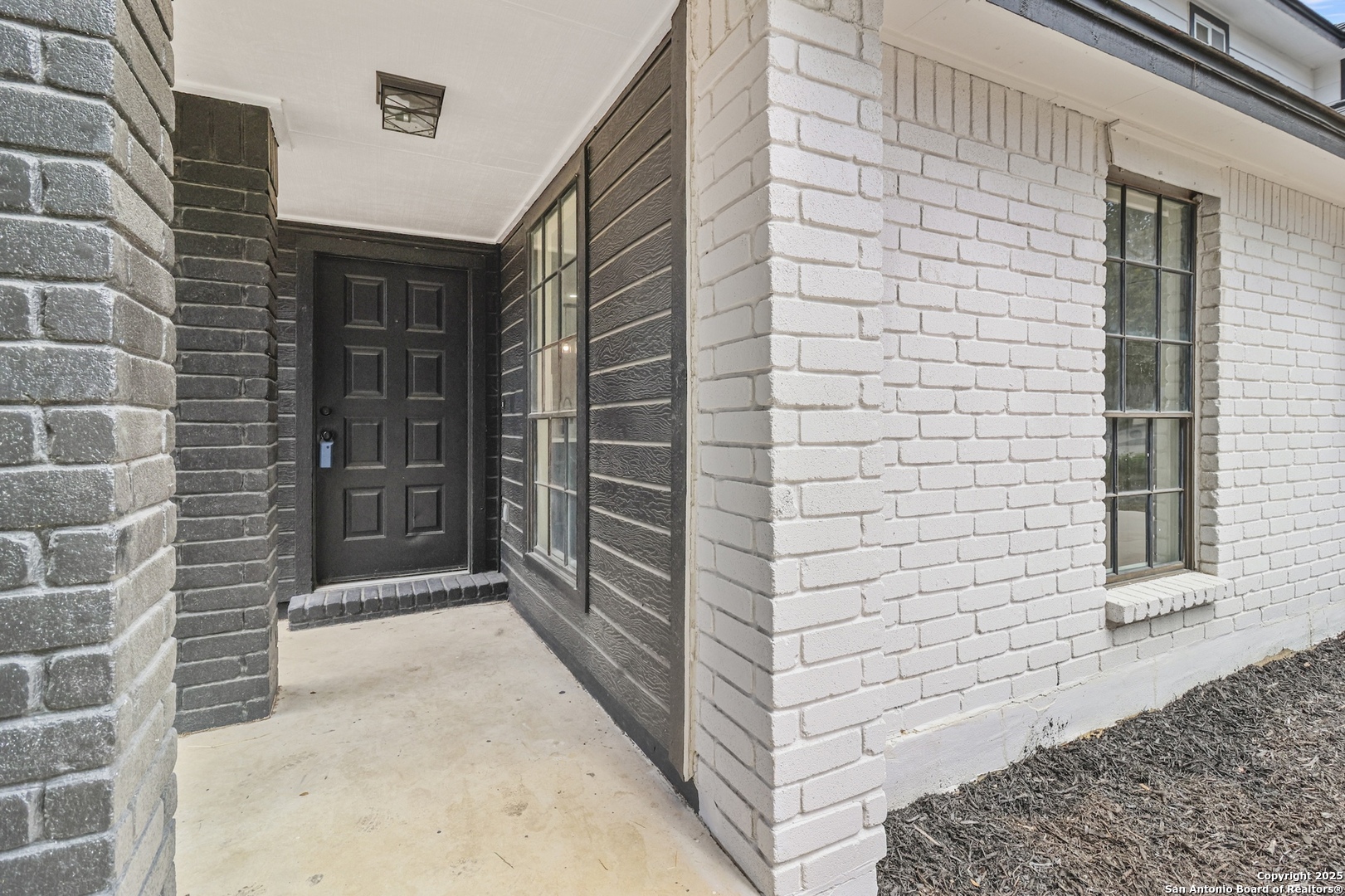 6403 Gray Ridge San Antonio, TX 78233 - Photo 19 of 50 a view of wooden door
