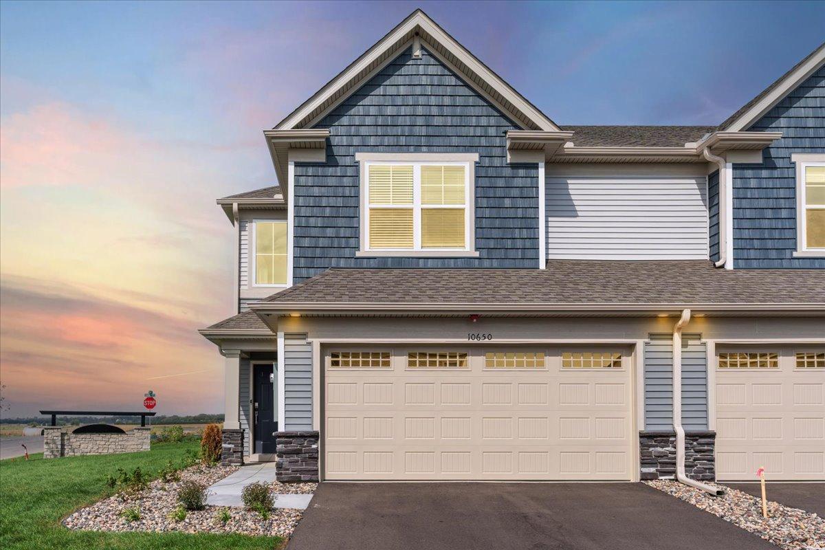 10650 Wiles Way Woodbury, MN 55129 - Photo 1 of 26 Gallery Image 1