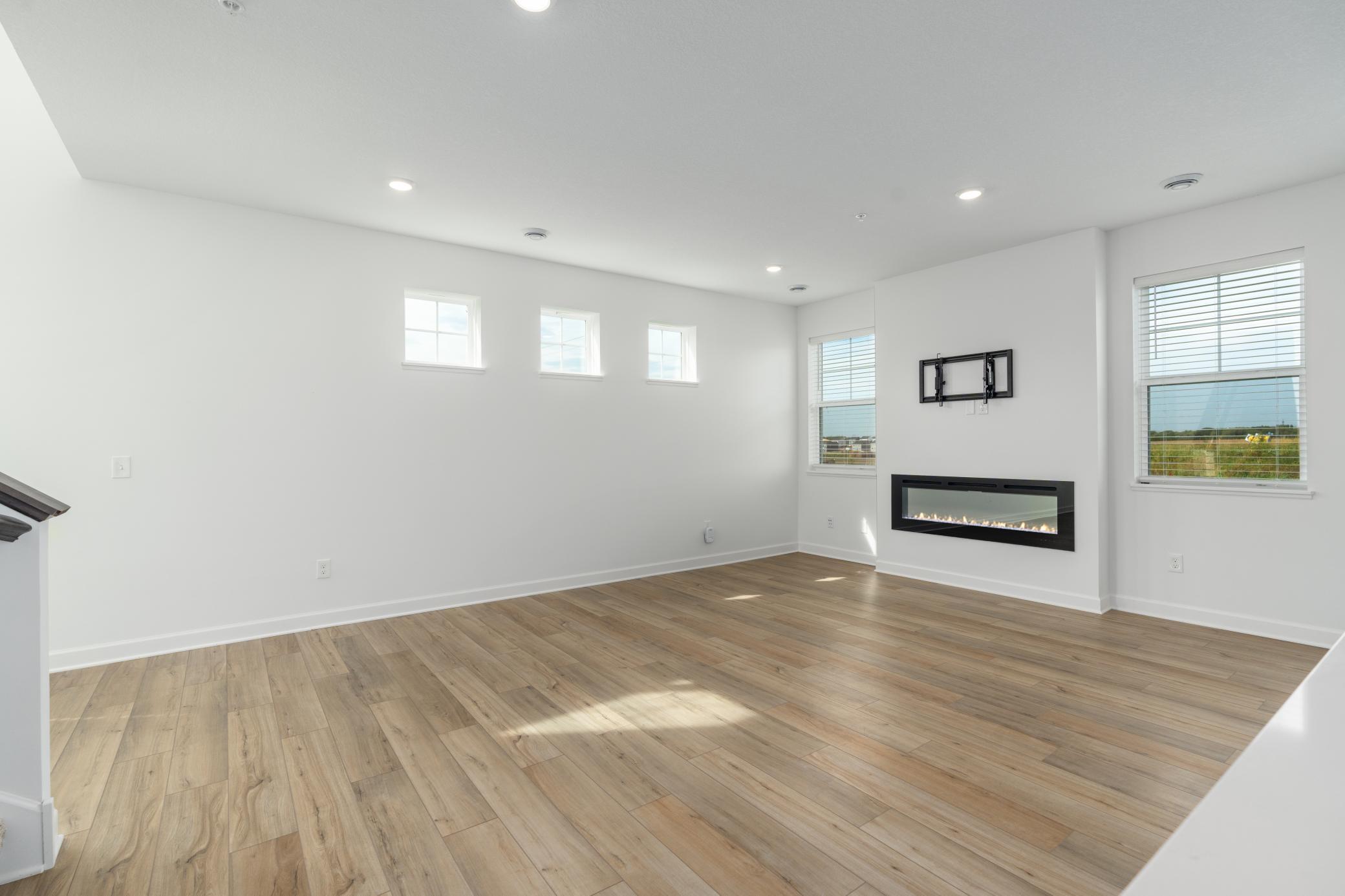 10650 Wiles Way Woodbury, MN 55129 - Photo 6 of 26 Gallery Image 6