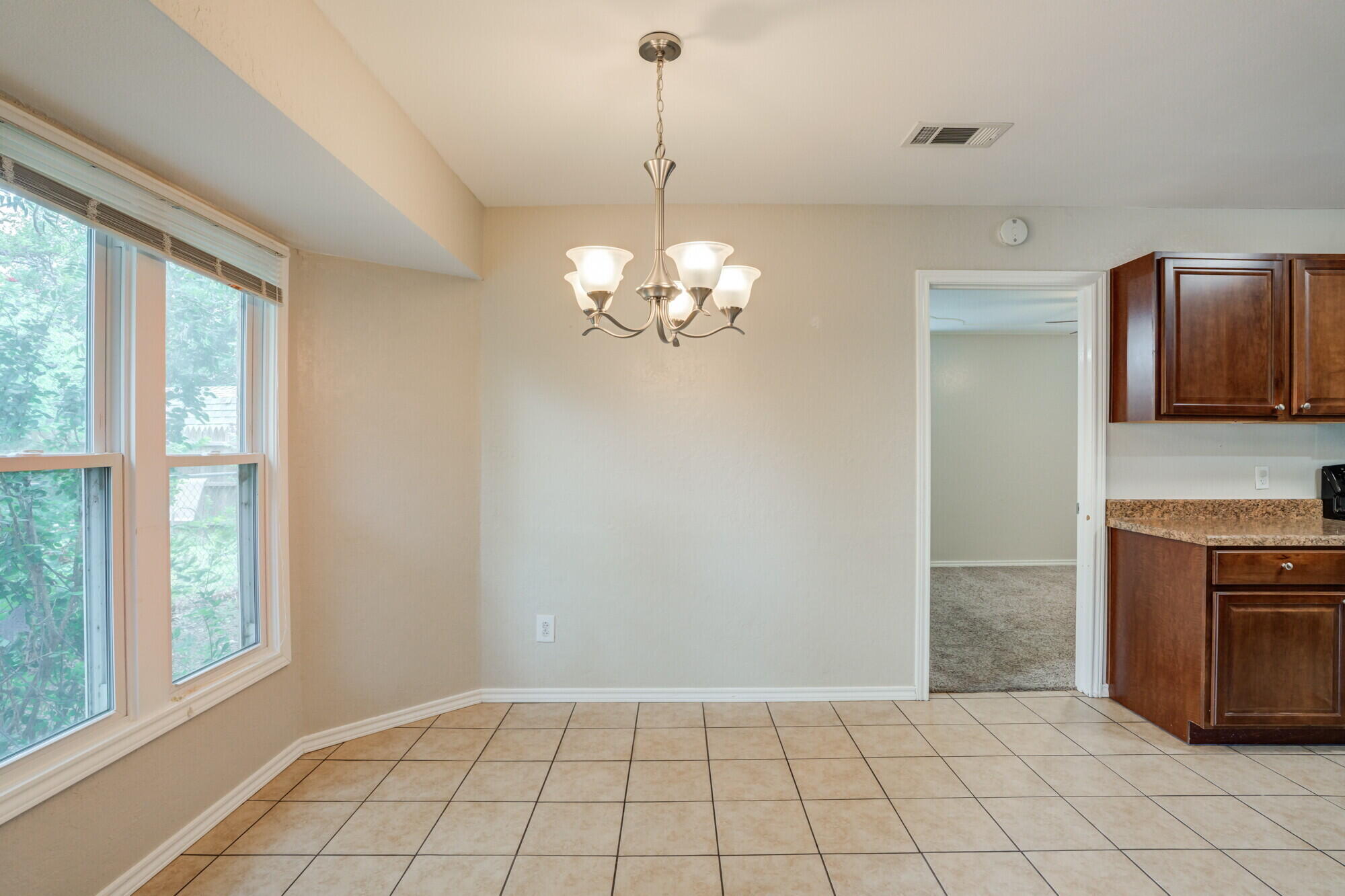 2621 76th Street Lubbock, TX 79423 - Photo 9 of 31 DSC07621_2_3_4_5