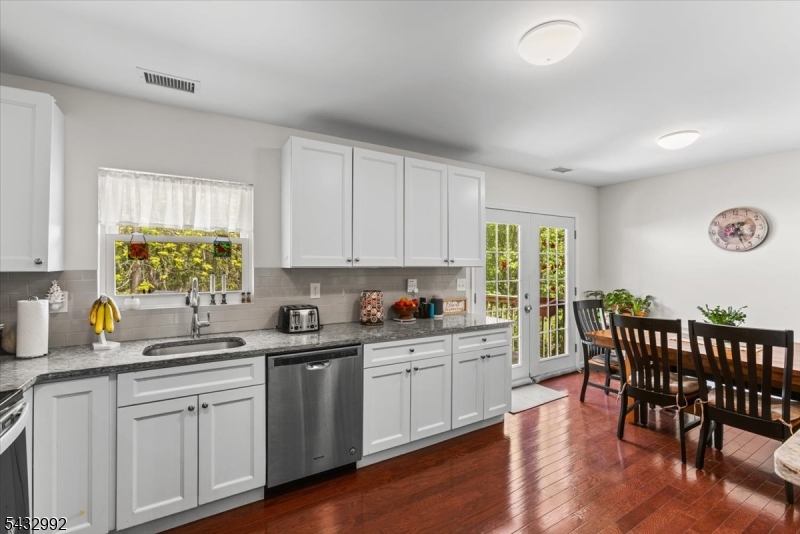 47 Winding Way Andover, NJ 07821 - Photo 12 of 42