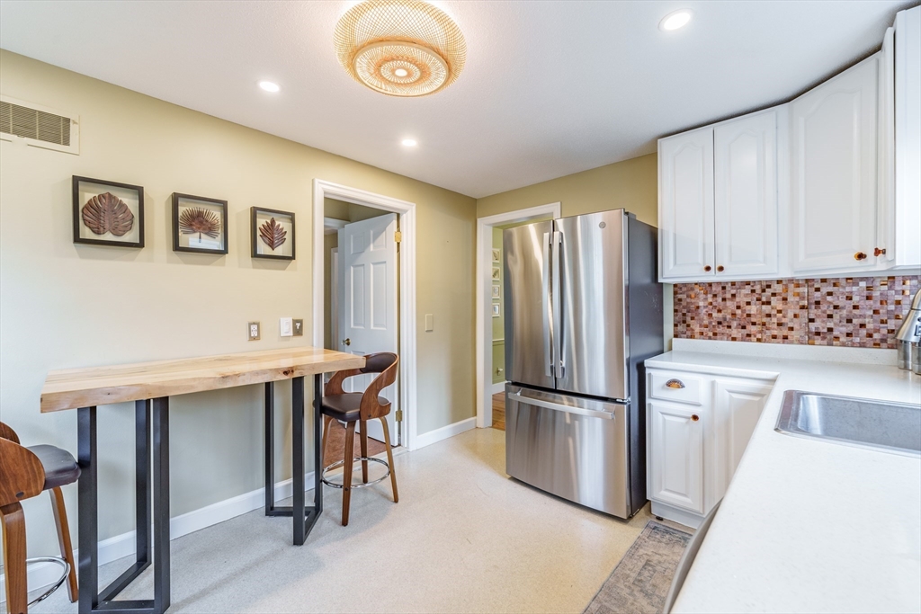 236 Burbank Road Longmeadow, MA 01106 - Photo 16 of 42 Gallery Image 16