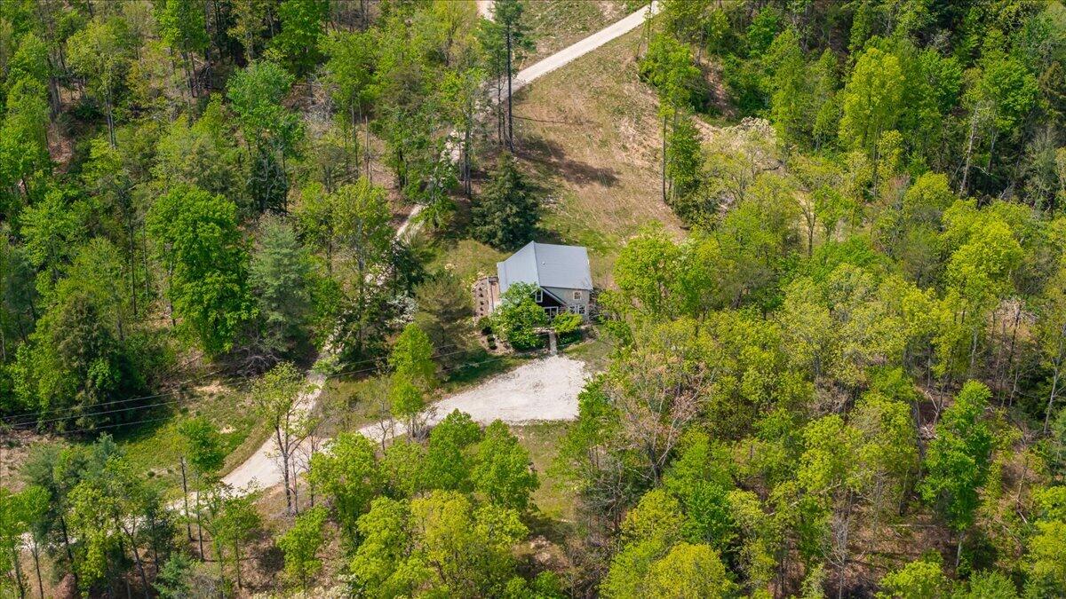 1516 Hobbs Road Campton, KY 41301 - Photo 36 of 71 58-DJI_20260417134609_0465_D