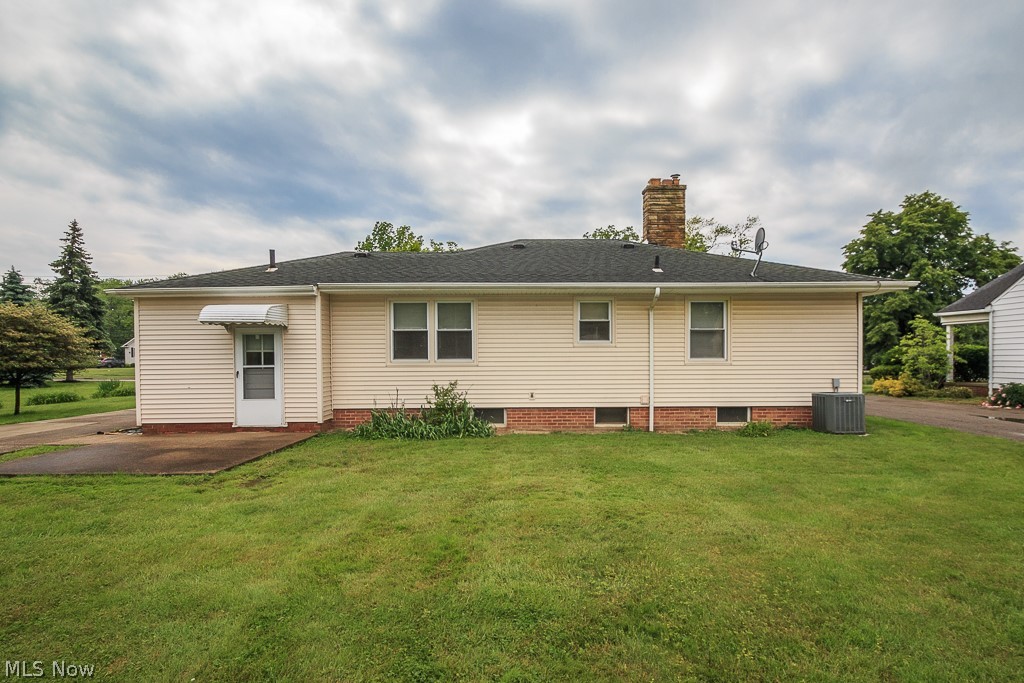 569 Bishop Road Cleveland, OH 44143 - Photo 23 of 26