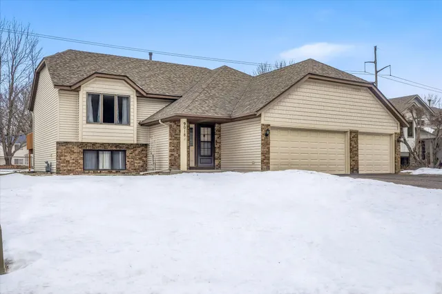 $398,500 | 9018 Jareau Avenue South, Cottage Grove, MN 55016