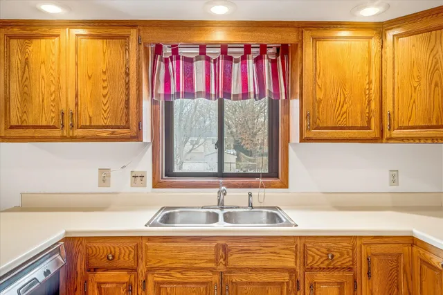 $398,500 | 9018 Jareau Avenue South, Cottage Grove, MN 55016