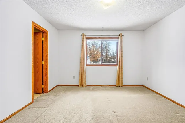 $398,500 | 9018 Jareau Avenue South, Cottage Grove, MN 55016