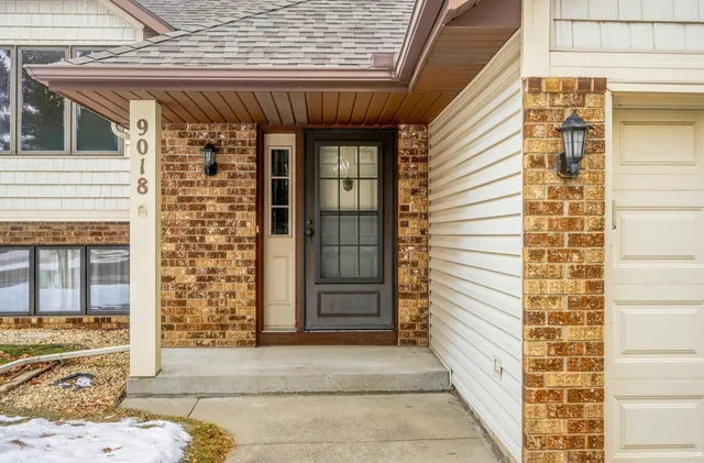 $398,500 | 9018 Jareau Avenue South, Cottage Grove, MN 55016