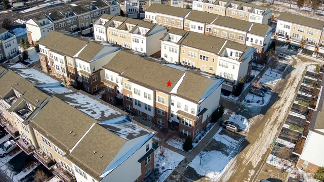 $499,000 | 3543 Kemper Drive, Woodridge, IL 60517