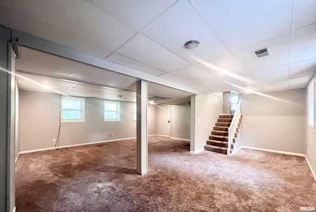 $223,250 | 2412 West 3rd Street, Coal Valley, IL 61240