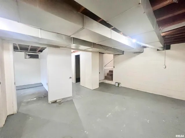 $223,250 | 2412 West 3rd Street, Coal Valley, IL 61240