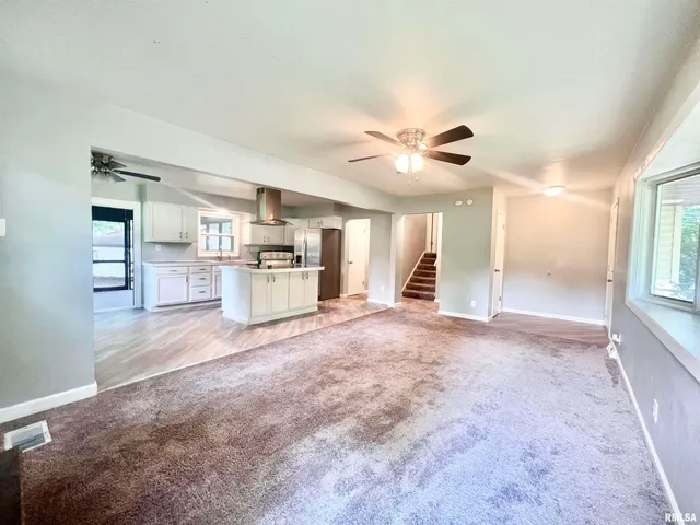 $223,250 | 2412 West 3rd Street, Coal Valley, IL 61240