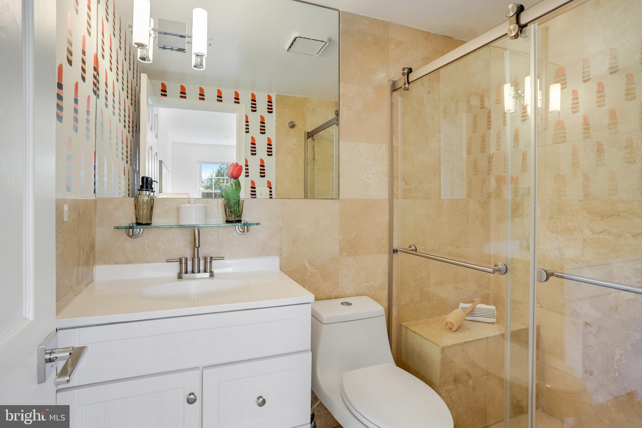 1616 Q Street Northwest, Unit 14 Washington, DC 20009 - Photo 16 of 28 UPDATED PRIMARY BATH