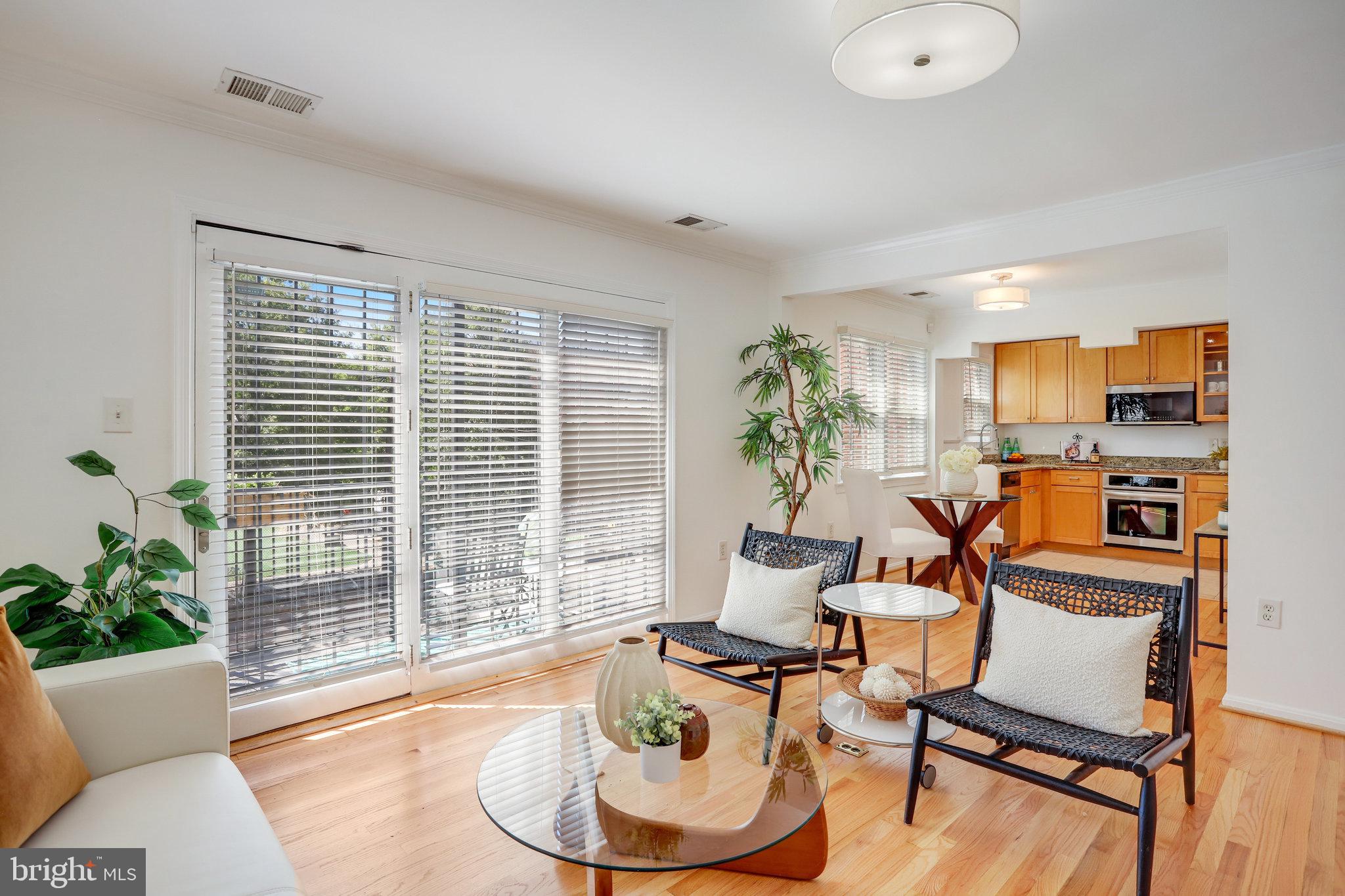 1616 Q Street Northwest, Unit 14 Washington, DC 20009 - Photo 2 of 28 SPACIOUS LAYOUT