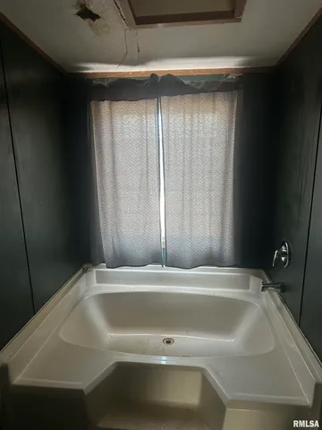 $189,900 | 165 Nile Lane, Creal Springs, IL 62922