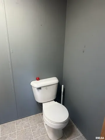 $189,900 | 165 Nile Lane, Creal Springs, IL 62922