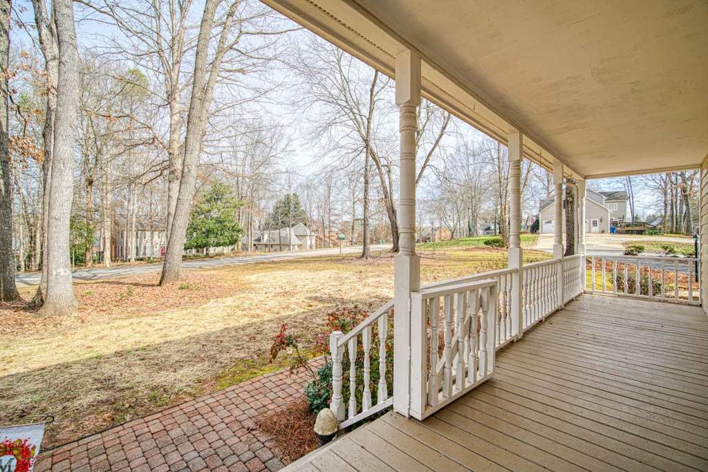 403 Lakewinds Boulevard Inman, SC 29349 - Photo 7 of 34